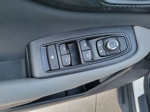 Used 2025 Subaru Outback Premium w/ Popular Package #1A image 12