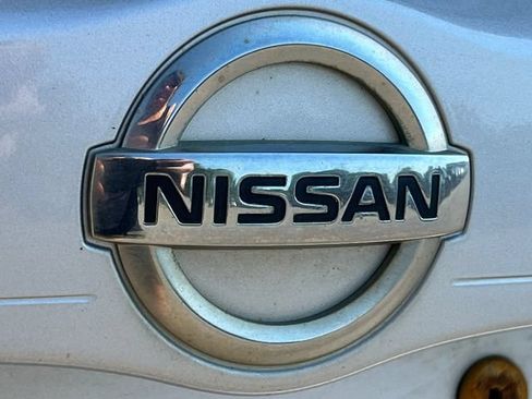 Used 2013 Nissan Versa SV FWD image 34