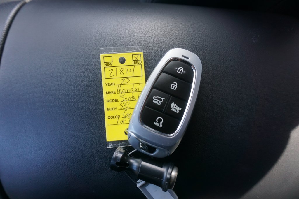 Used 2023 Hyundai Santa Fe SEL AWD/4WD image 32