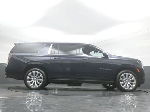 Used 2024 Chevrolet Suburban Premier w/ Premium Package 2 AWD/4WD image 58