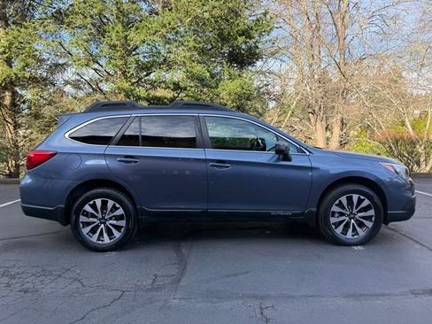 Used 2015 Subaru Outback 3.6R Limited image 4