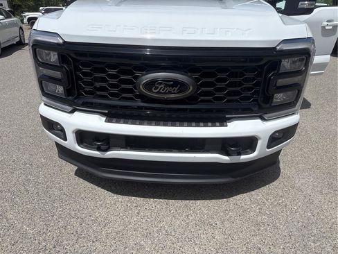 Used 2026 Ford F350 Lariat w/ Black Appearance Package AWD/4WD image 22