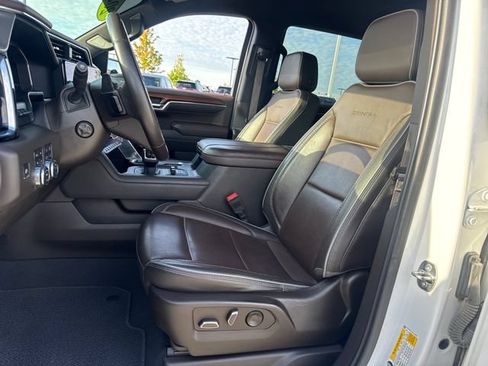 Used 2023 GMC Sierra 1500 Denali w/ Technology Package AWD/4WD image 15