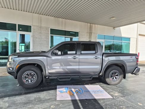 Used 2026 Nissan Frontier Pro-X w/ Tow Package RWD image 2