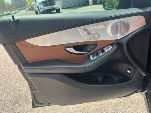 Used 2019 Mercedes-Benz GLC 43 AMG 4MATIC image 11