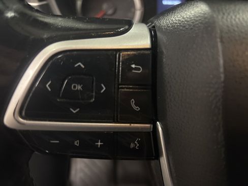 Used 2022 Toyota Highlander LE image 18