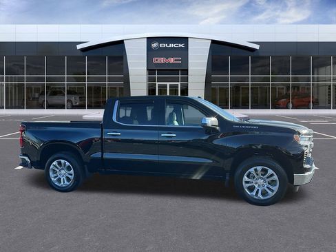 Used 2025 Chevrolet Silverado 1500 LTZ w/ LTZ Convenience Package II AWD/4WD image 6