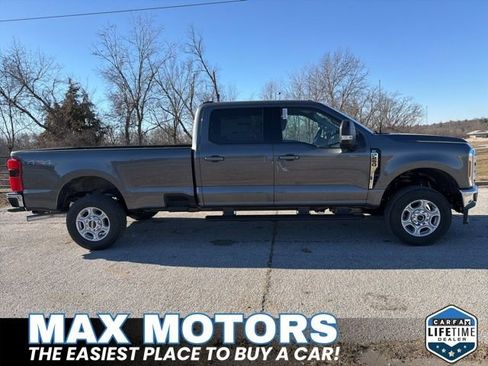 New 2026 Ford F250 XLT w/ XLT Premium Package AWD/4WD image 3