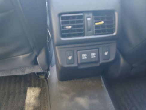 Used 2019 Subaru Outback 3.6R Limited w/ Popular Package #2 image 12