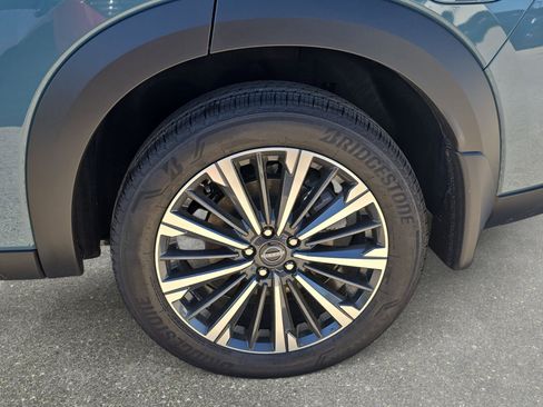 New 2026 Nissan Pathfinder Platinum w/ Cargo Package FWD image 32