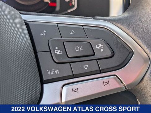 Used 2022 Volkswagen Atlas Cross Sport SE w/ Black Wheel Package AWD/4WD image 15
