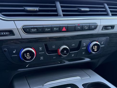 Used 2018 Audi Q7 2.0T Premium Plus AWD/4WD image 10