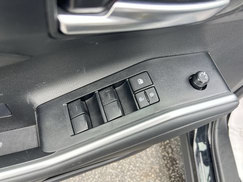 Used 2025 Toyota Highlander XSE AWD/4WD image 15