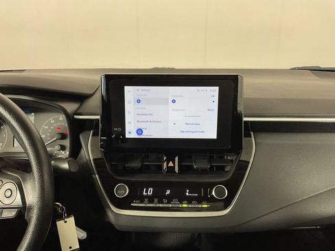 Used 2025 Toyota Corolla LE FWD image 13
