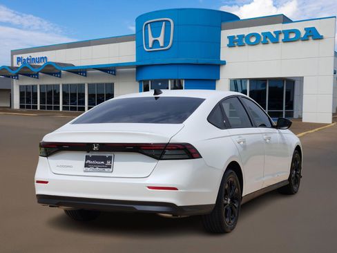 New 2025 Honda Accord SE image 4