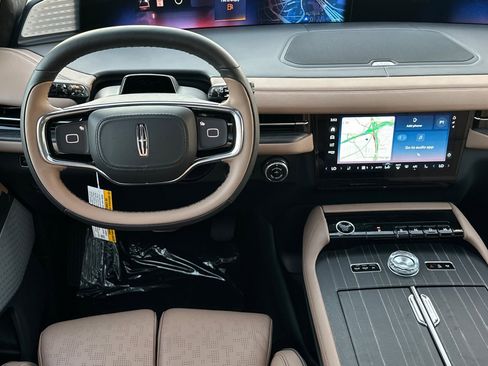 New 2025 Lincoln Navigator L Black Label image 13