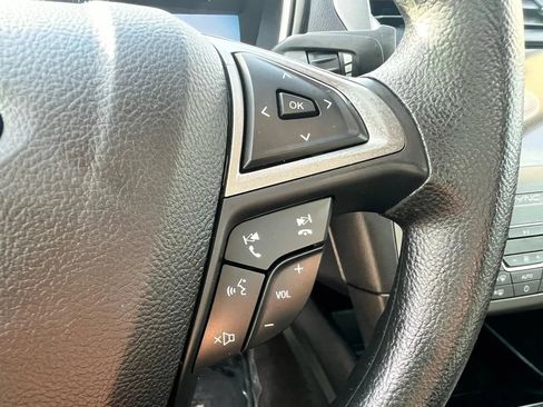 Used 2020 Ford Fusion SE FWD image 9