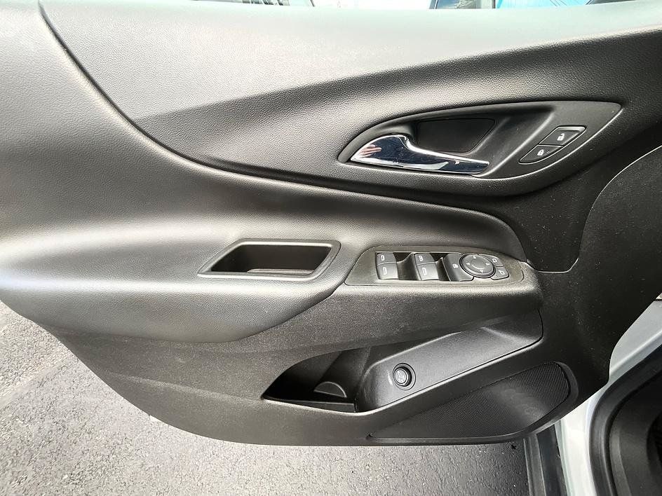 Used 2022 Chevrolet Equinox LT AWD/4WD image 18