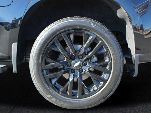 Used 2023 Chevrolet Silverado 1500 High Country w/ High Country Premium Package image 11