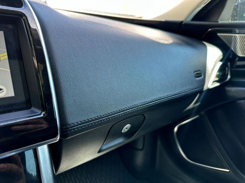 Used 2020 Jaguar XE S image 39