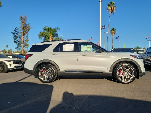 Used 2026 Ford Explorer ST-Line w/ ST-Line Street Pack RWD image 31
