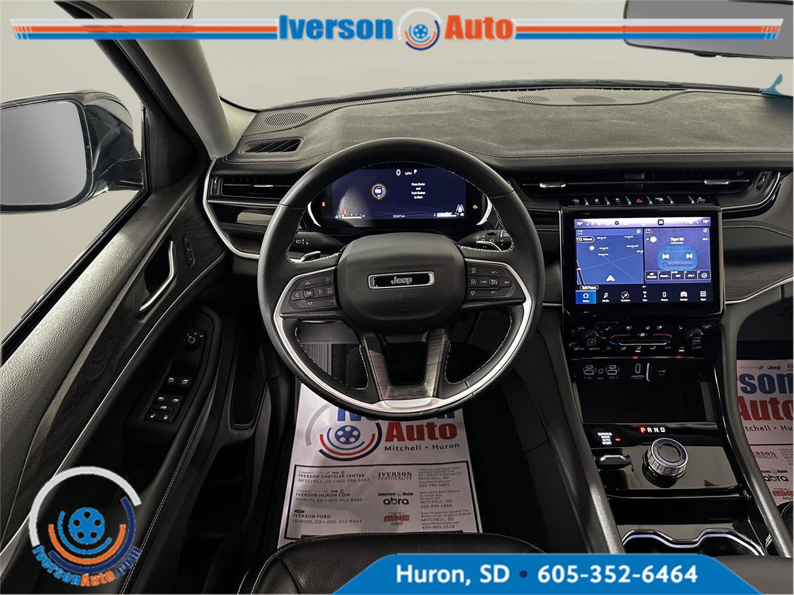 Used 2023 Jeep Grand Cherokee Limited w/ Luxury Tech Group II AWD/4WD image 22