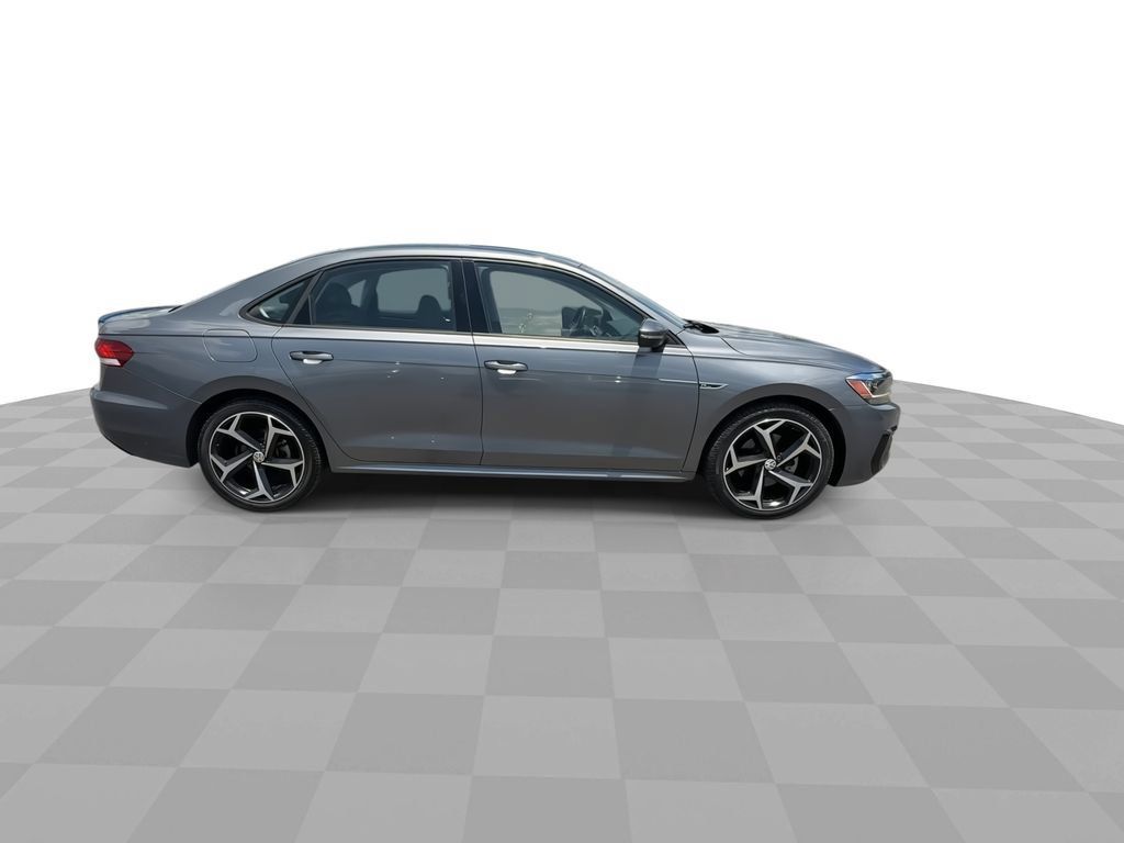 Used 2020 Volkswagen Passat 2.0T R-Line FWD image 9