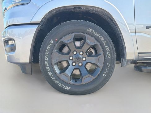 Used 2025 RAM 1500 Big Horn RWD image 40