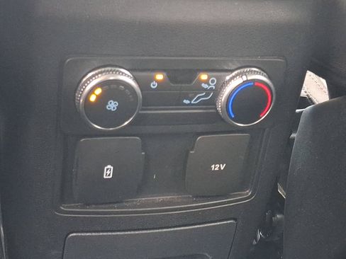 Certified 2023 Ford Explorer XLT image 13