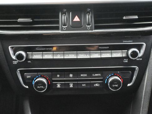 Used 2019 Kia Optima S image 18