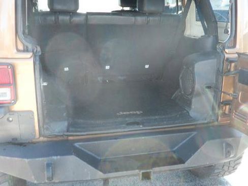 Used 2011 Jeep Wrangler Unlimited 70th Anniversary w/ Dual Top Group image 20