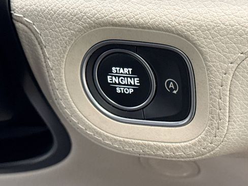 Used 2022 Mercedes-Benz GLS 450 4MATIC image 23