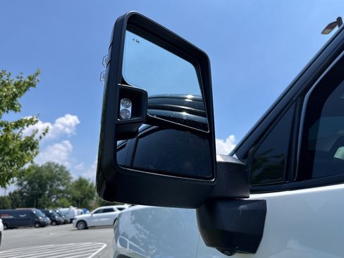 Used 2024 GMC Sierra 3500 AT4 w/ Technology Package AWD/4WD image 25