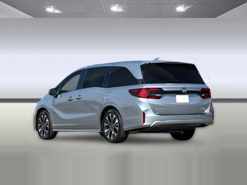 New 2026 Honda Odyssey Elite image 3