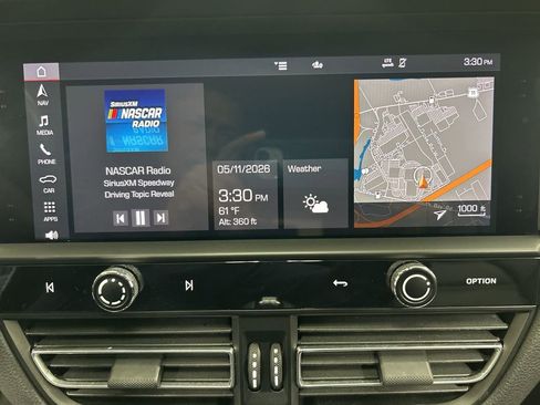 Certified 2023 Porsche Macan Turbo AWD/4WD image 14