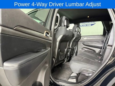 Used 2017 Jeep Grand Cherokee Laredo w/ Quick Order Package 23E image 11