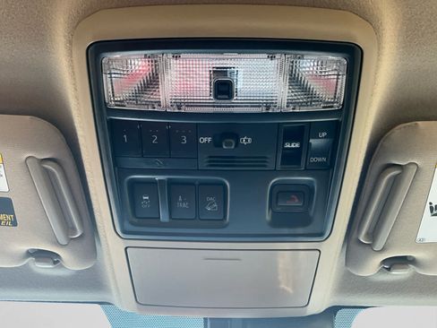 Used 2022 Toyota 4Runner Limited AWD/4WD image 20