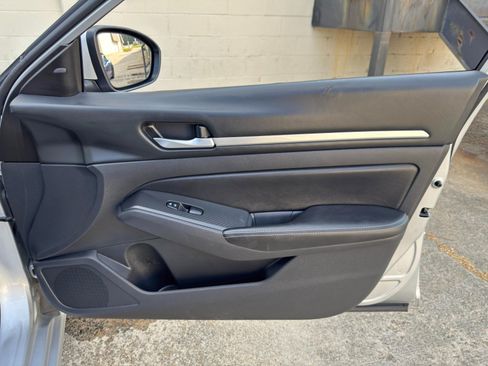 Used 2022 Nissan Altima 2.5 SV FWD image 38