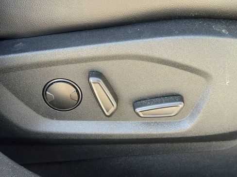 Used 2021 Ford Edge Titanium FWD image 29