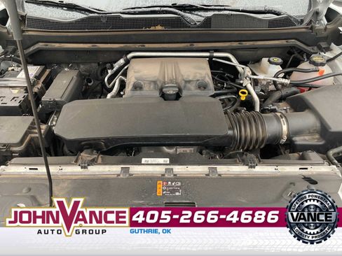 Used 2025 GMC Canyon AT4 w/ Technology Plus Package AWD/4WD image 14