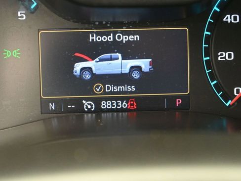 Used 2020 Chevrolet Colorado Z71 AWD/4WD image 36