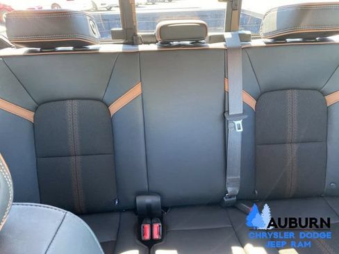 Used 2025 GMC Canyon AT4 AWD/4WD image 21