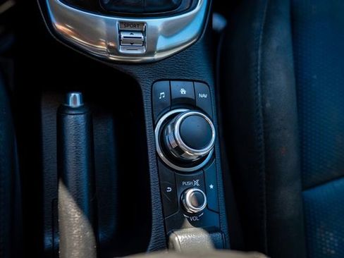 Used 2017 Toyota Yaris iA image 36