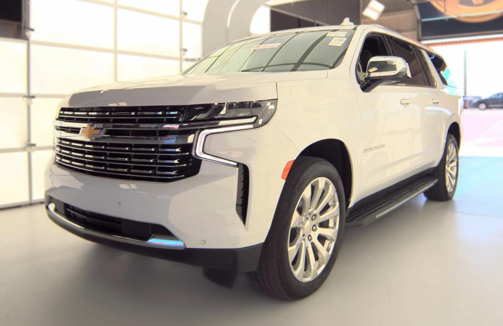 Used 2023 Chevrolet Suburban Premier AWD/4WD image 1