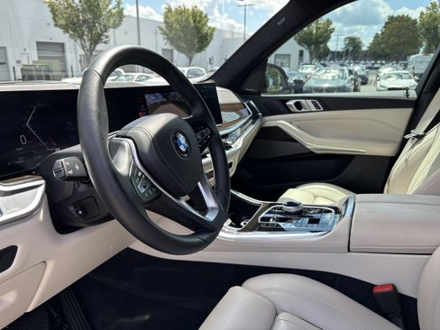 Used 2024 BMW X5 xDrive40i w/ Executive Package AWD/4WD image 17