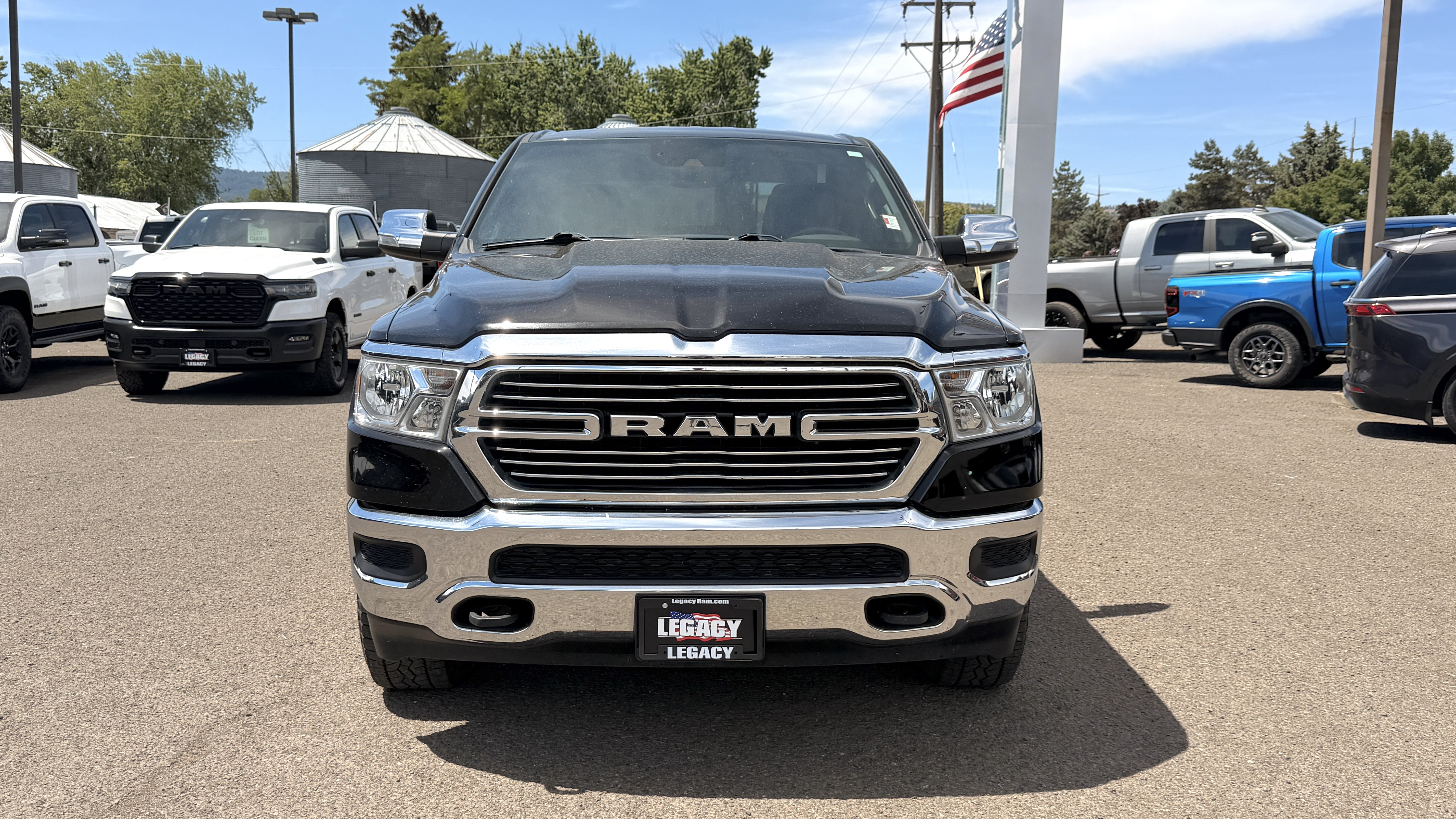 Used 2024 RAM 1500 Laramie w/ Off Road Group AWD/4WD image 2