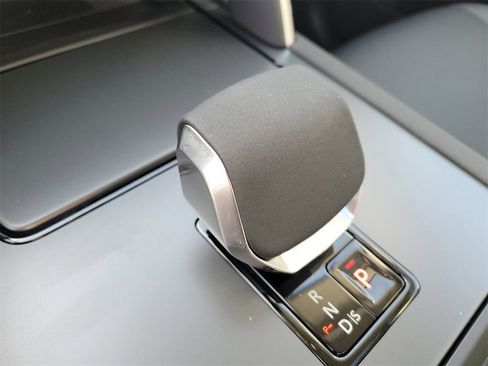 Certified 2025 Land Rover Discovery Sport S image 11