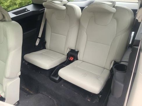 Certified 2024 Volvo XC90 B6 Plus w/ Protection Package image 11