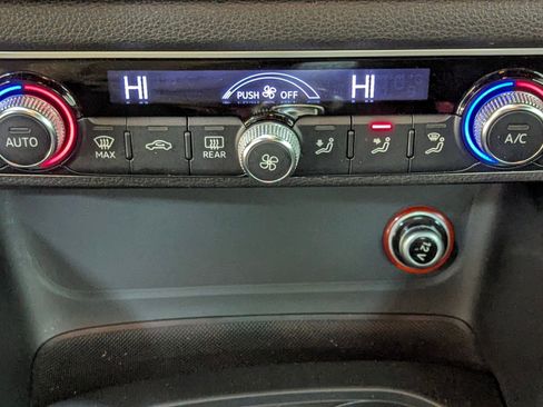 Used 2016 Audi A3 2.0T Premium image 25