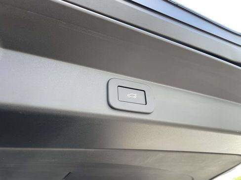 Certified 2025 Land Rover Range Rover Sport SV Edition Two AWD/4WD image 19